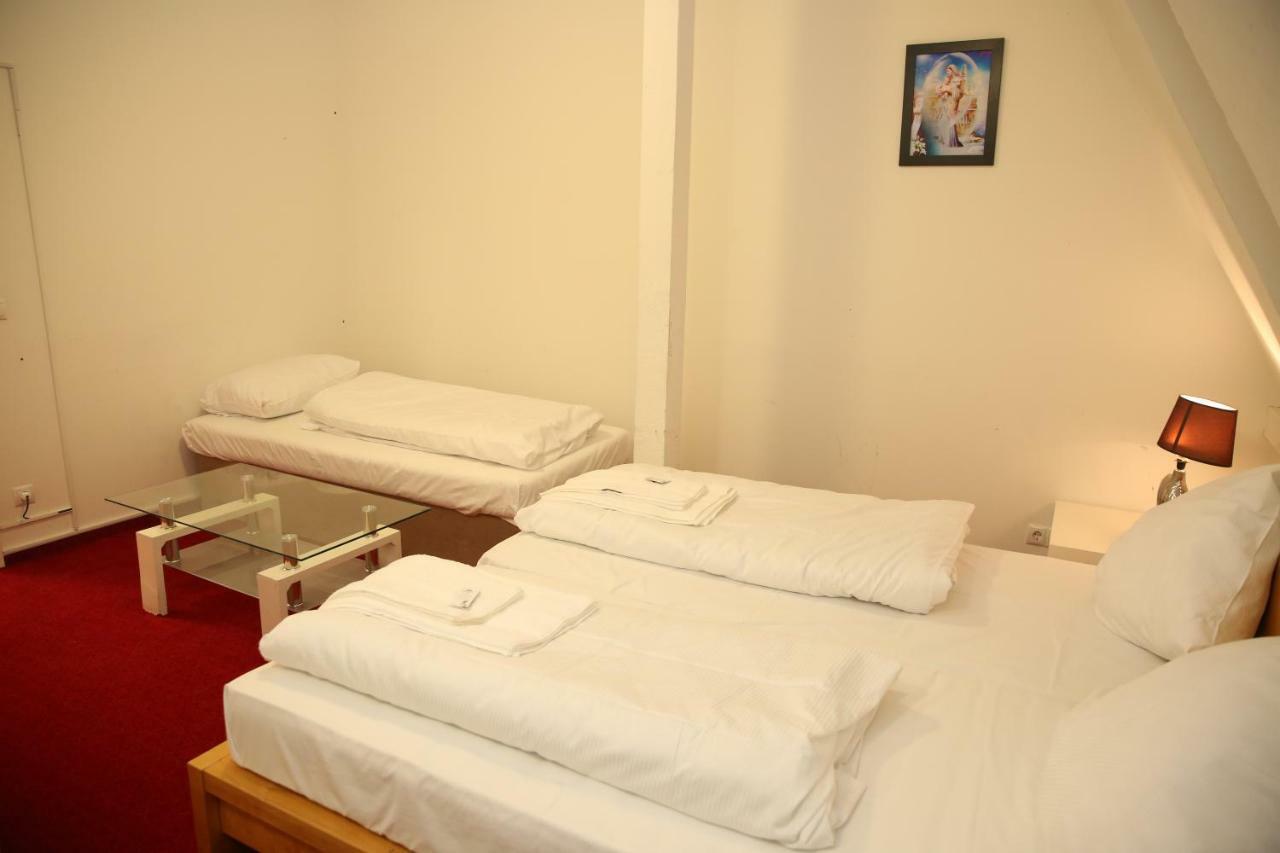 Twinhof Hotel Hamburg Bagian luar foto